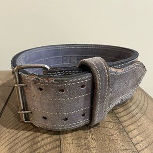 Two-Prong Weightlifting Powerlifting Gym Belt Size M/L 46” Long - 4” Wide x 1/2”